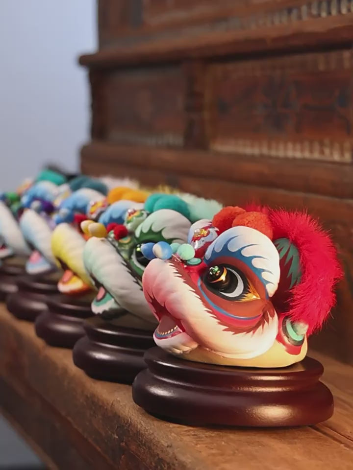 Hand-Painted Loong Lion Clay Figurines product video